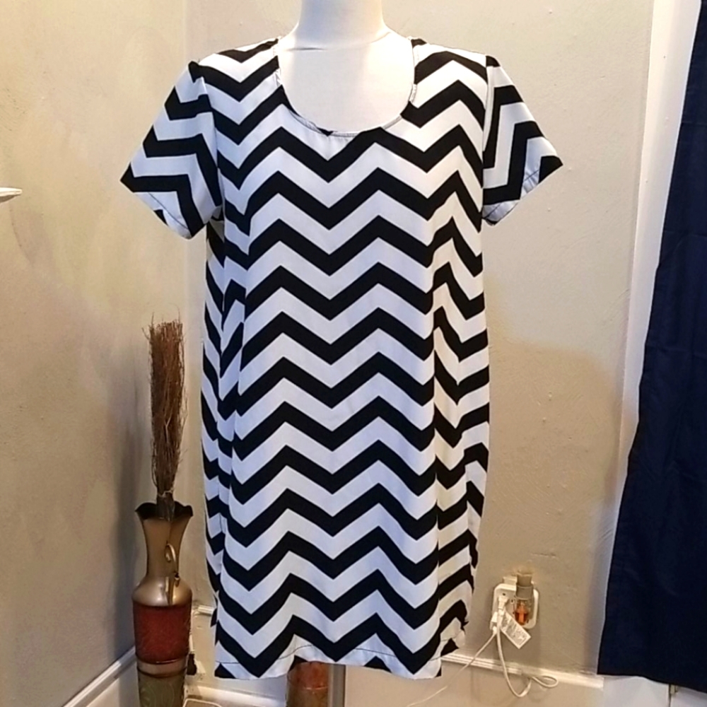 Black and white zig zag striped dress